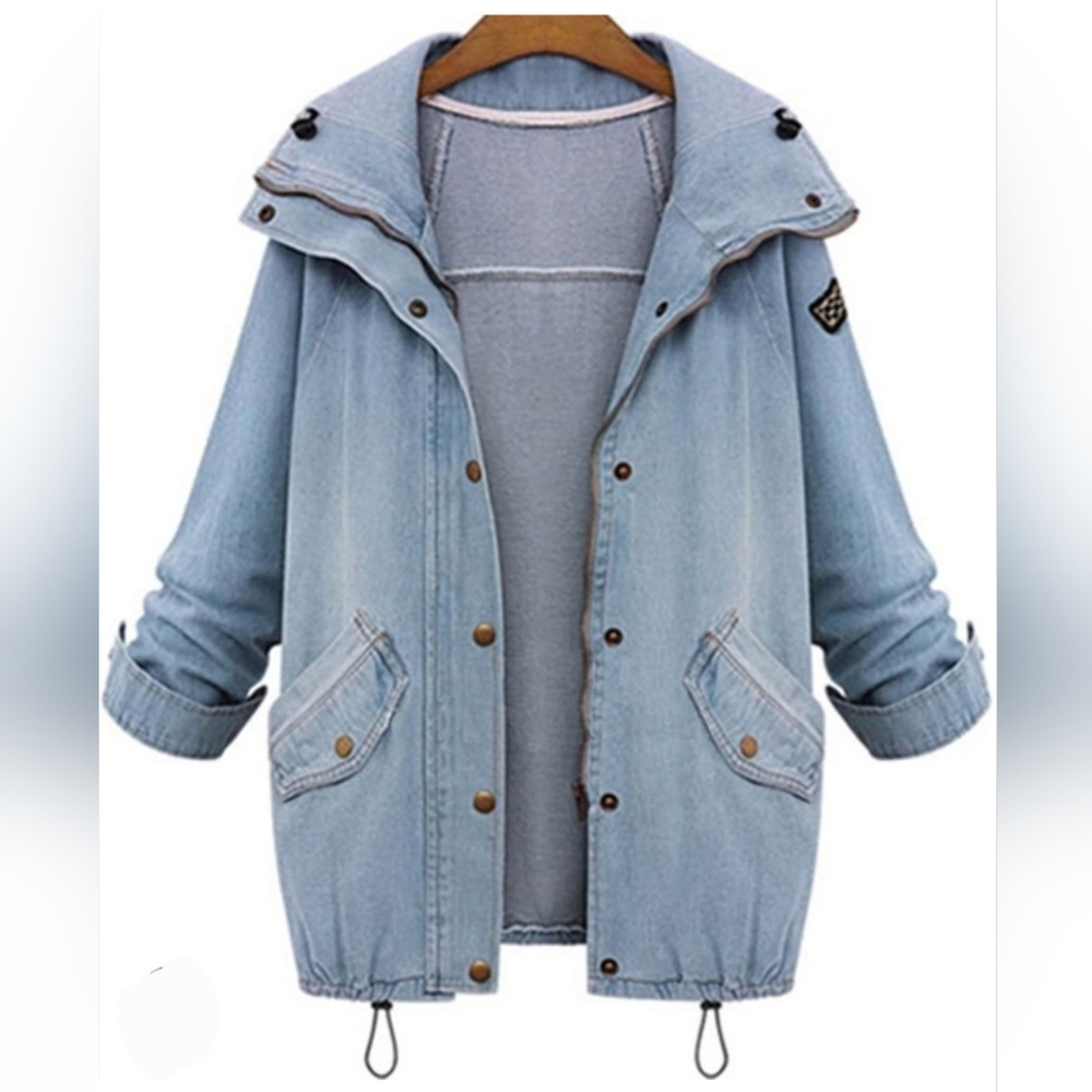 TWfS Women's Light Blue Denim Jacket‎ Size M